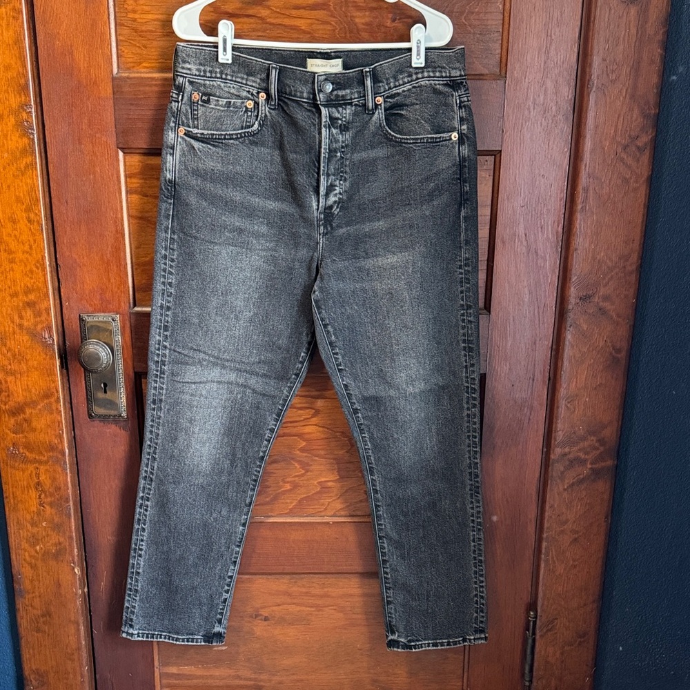 American Eagle Premium Women’s Straight Cropped Jeans Distressed Black